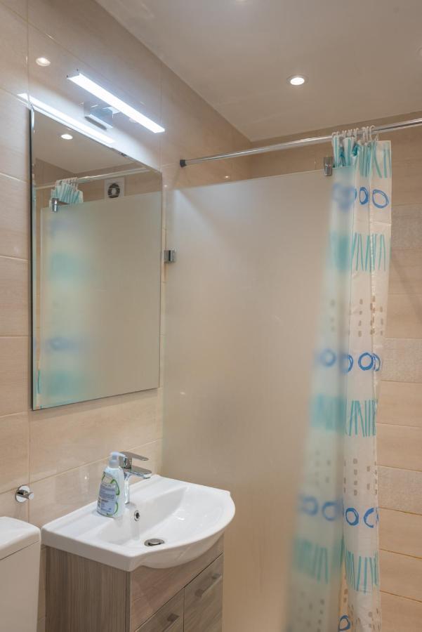 Cozy & Quiet Apartment Near Kiraly Street Free Parking, Ac, Perfect For 4 Guests! Budapešť Exteriér fotografie